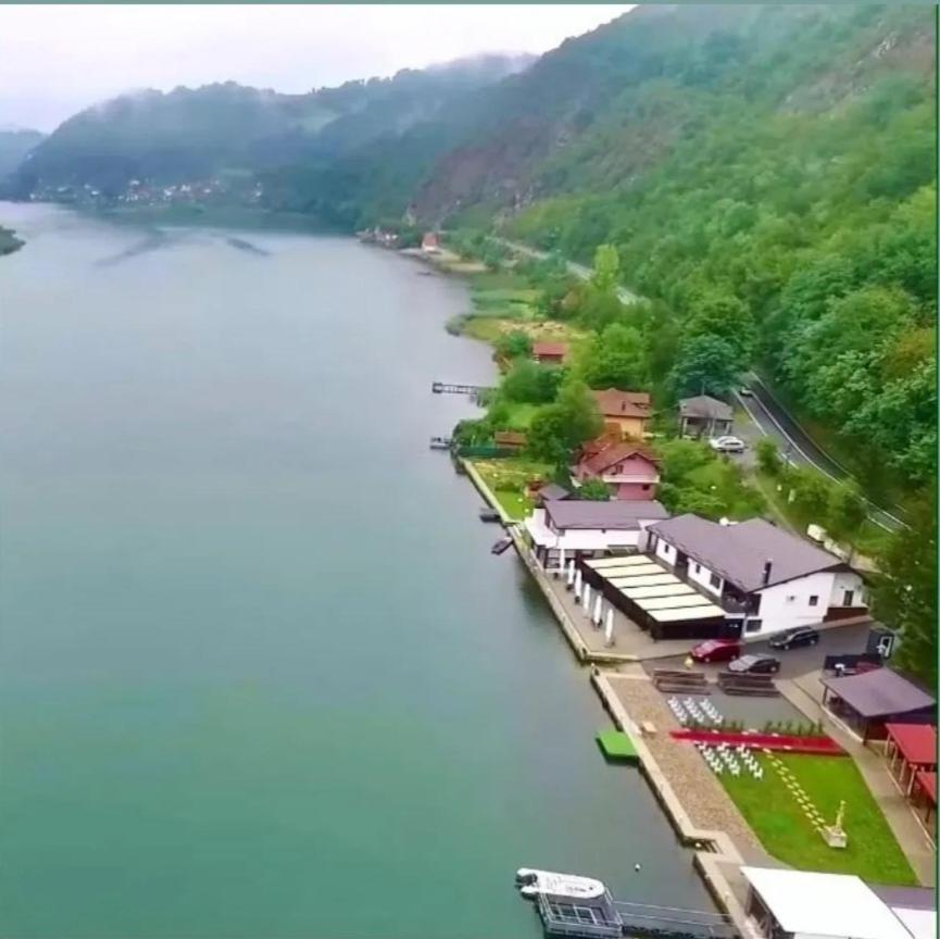Montekarlo Na Drini Mali Zvornik Exterior foto